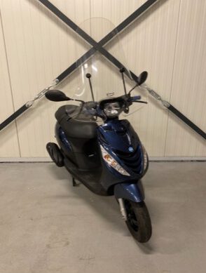 Tweedeands scooters - Piaggio zip